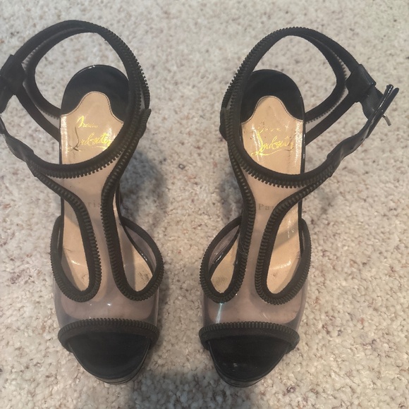 Women’s Heels - Picture 1 of 3